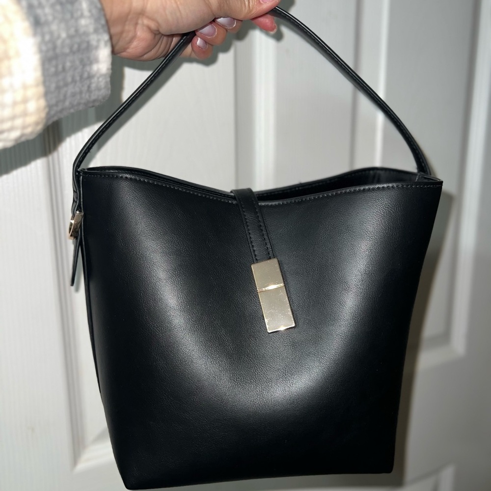 Elegant Black Handbag